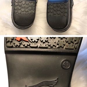 Dansko XP Blue SnakeSkin Clogs Sz 41